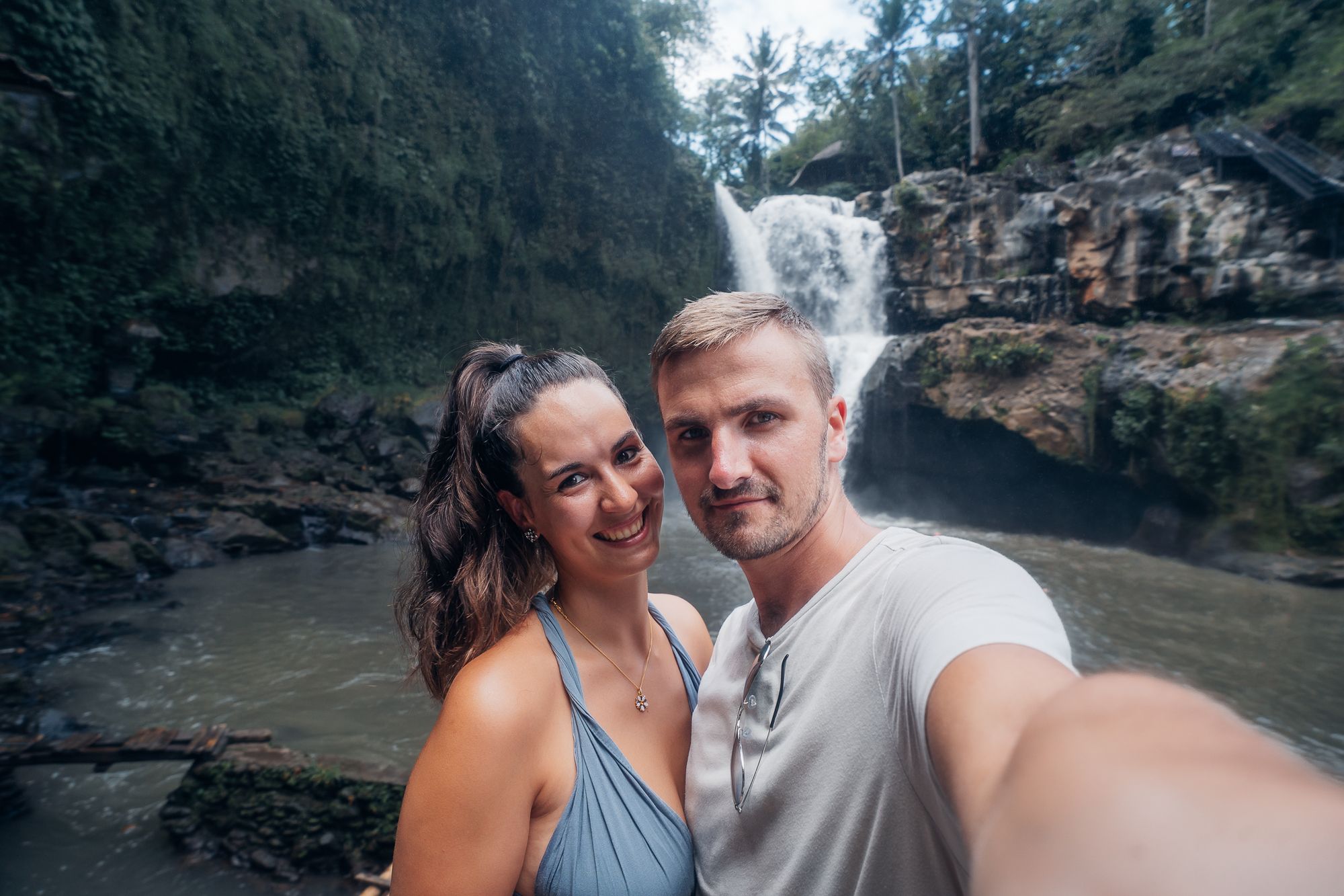 Faszination Bali: Sonnenaufgang am Mount Batur, natürliche heiße Quellen & der Tegenungan Wasserfall