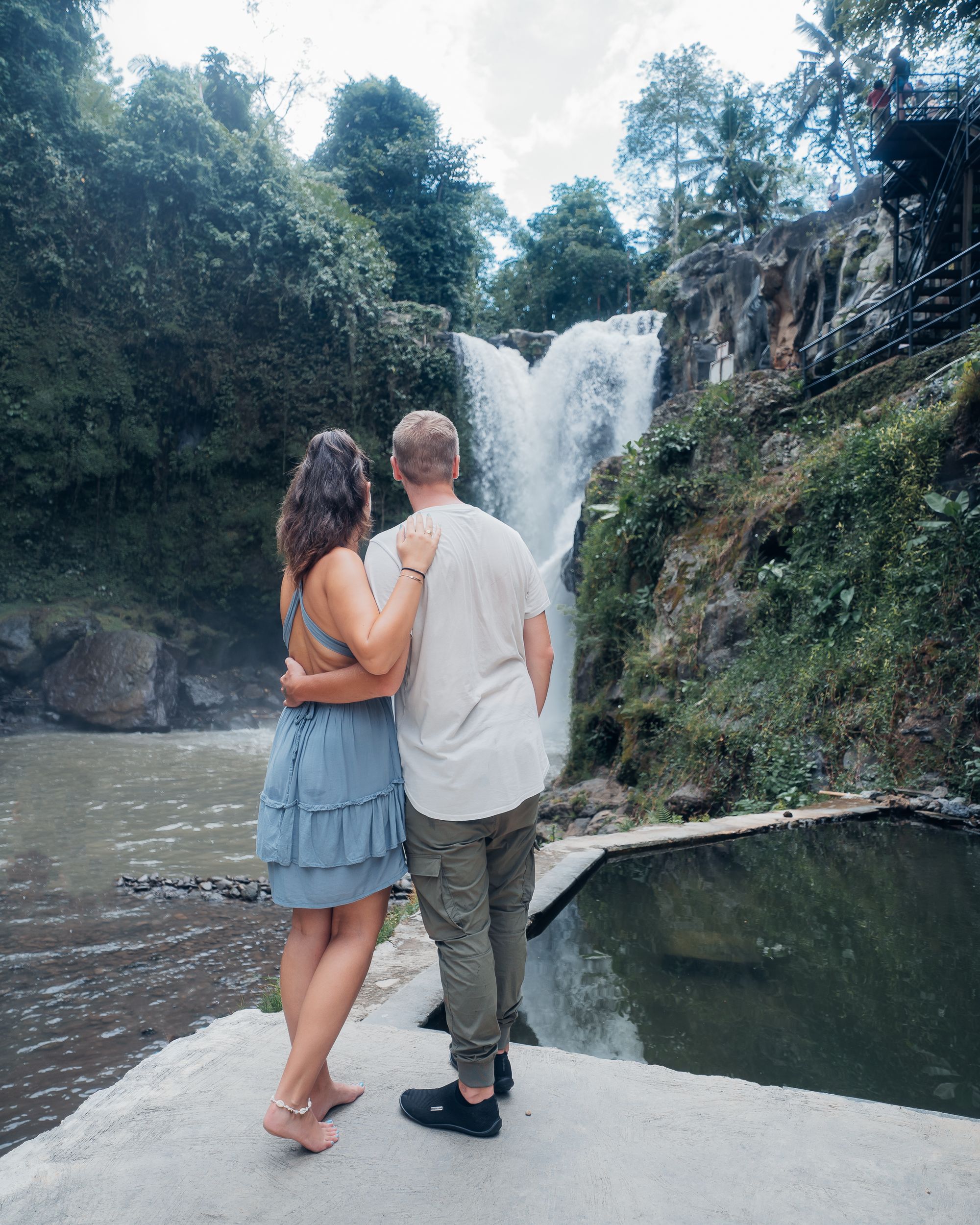 Faszination Bali: Sonnenaufgang am Mount Batur, natürliche heiße Quellen & der Tegenungan Wasserfall