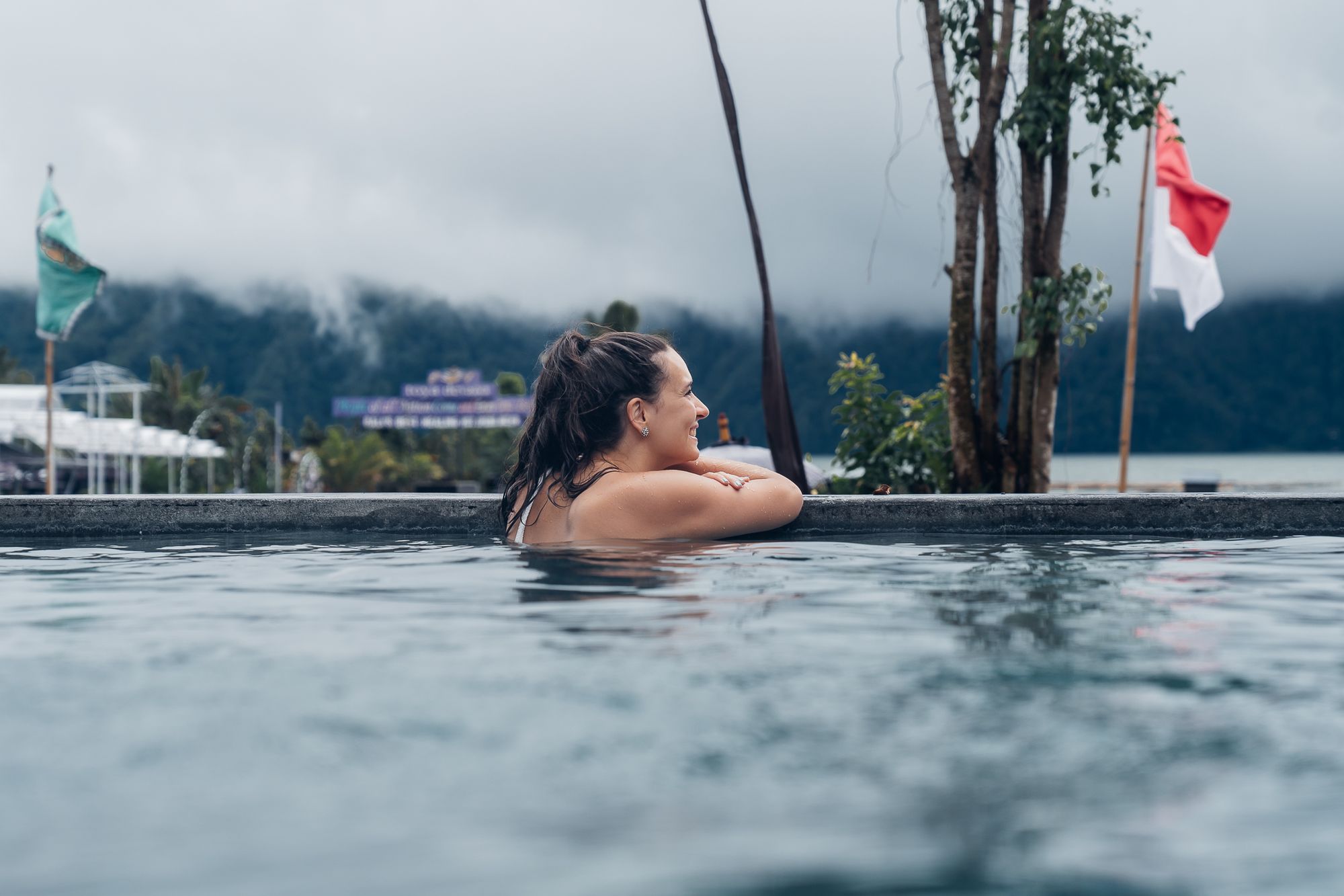 Faszination Bali: Sonnenaufgang am Mount Batur, natürliche heiße Quellen & der Tegenungan Wasserfall