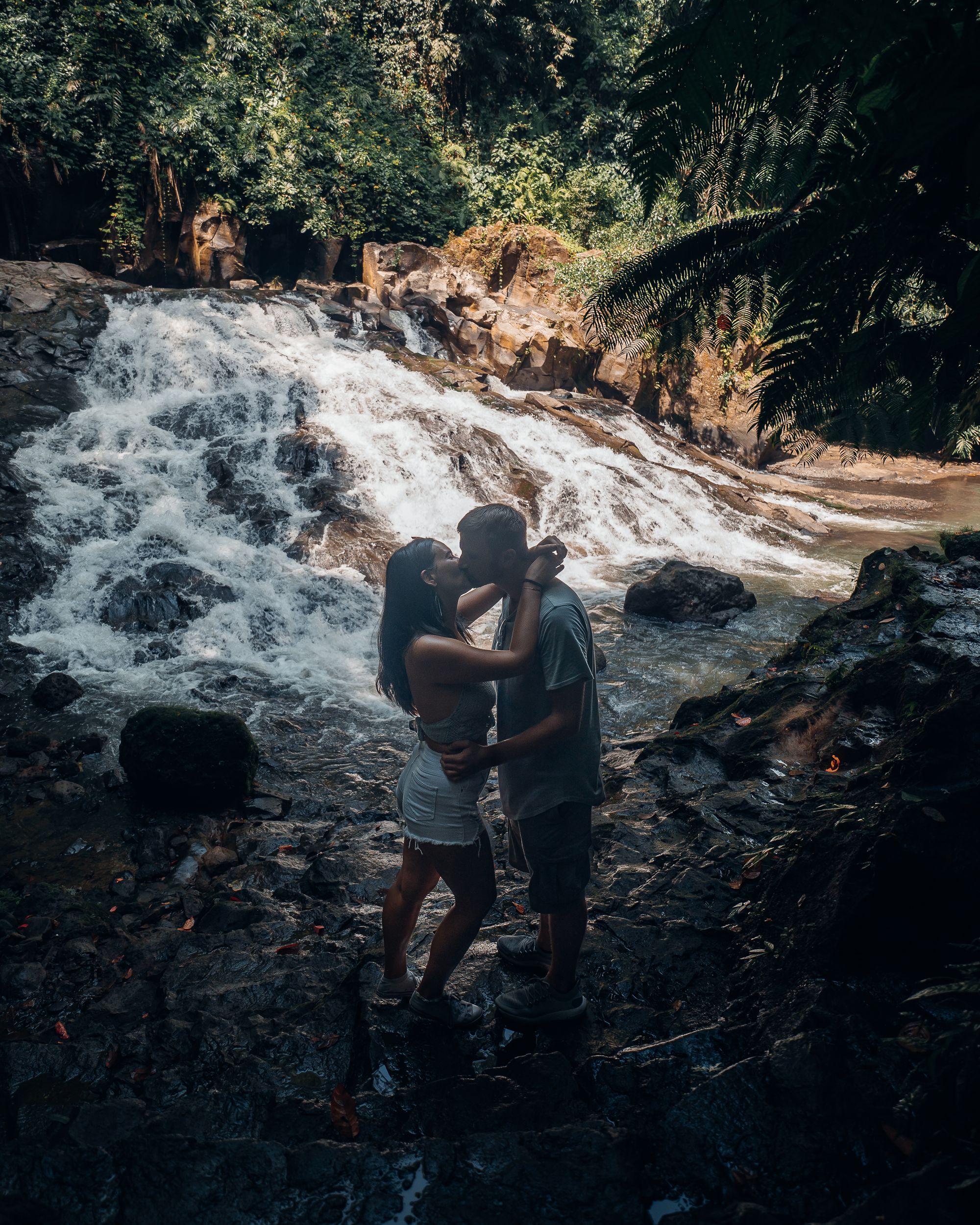 Verzaubert von der Natur: Entdecke die Magie des Goa Rang Reng Wasserfalls auf Bali