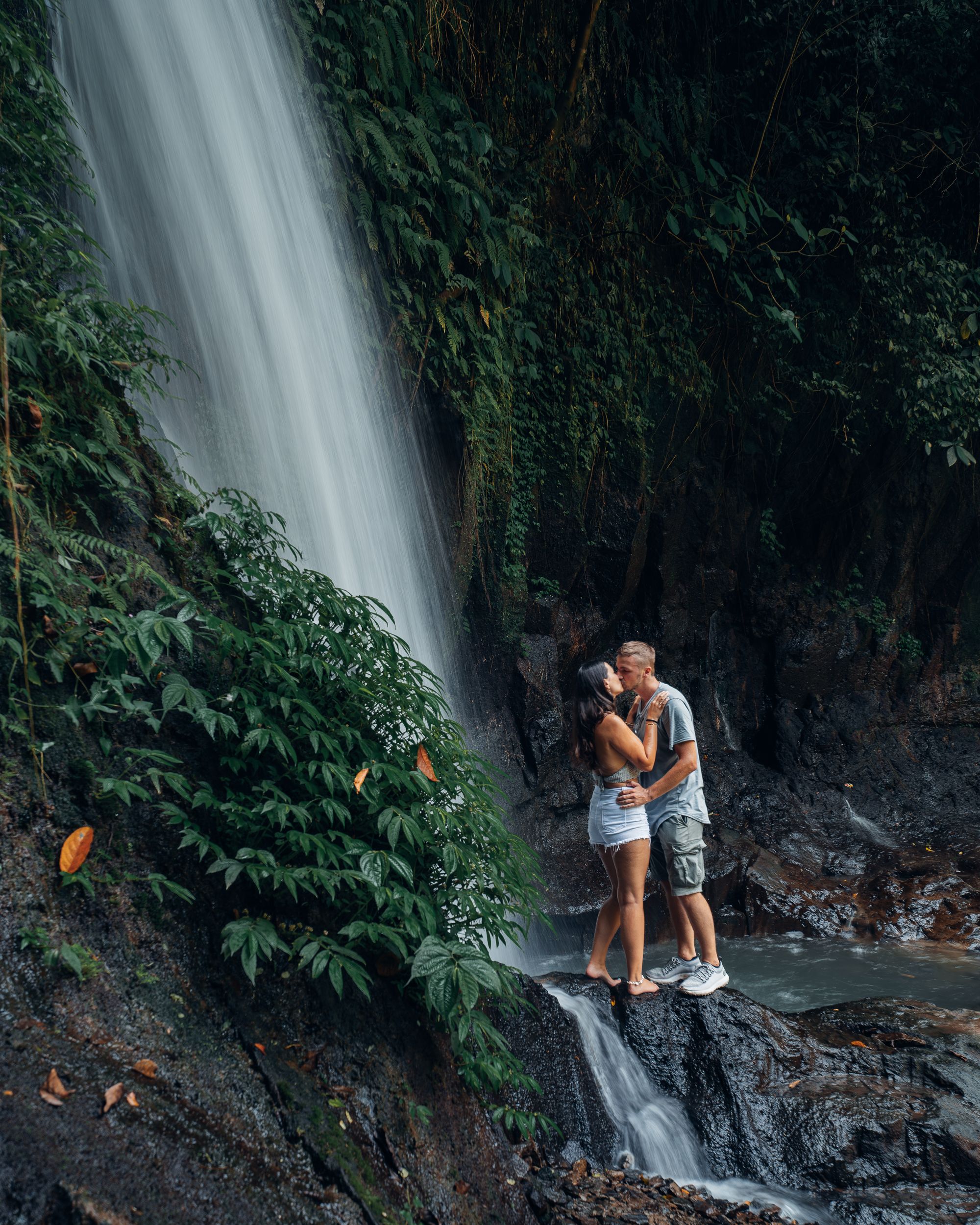 Eine Erfrischende Oase der Schönheit: der Taman Sari Wasserfall auf Bali