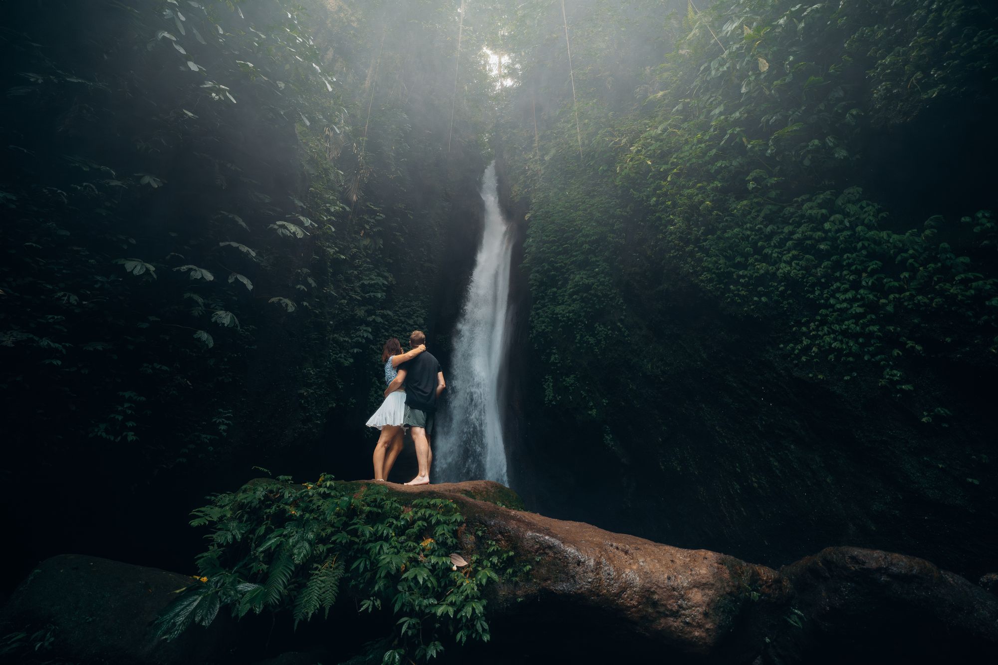 Der majestätische Leke Leke Wasserfall auf Bali: Ein Paradies für Naturliebhaber