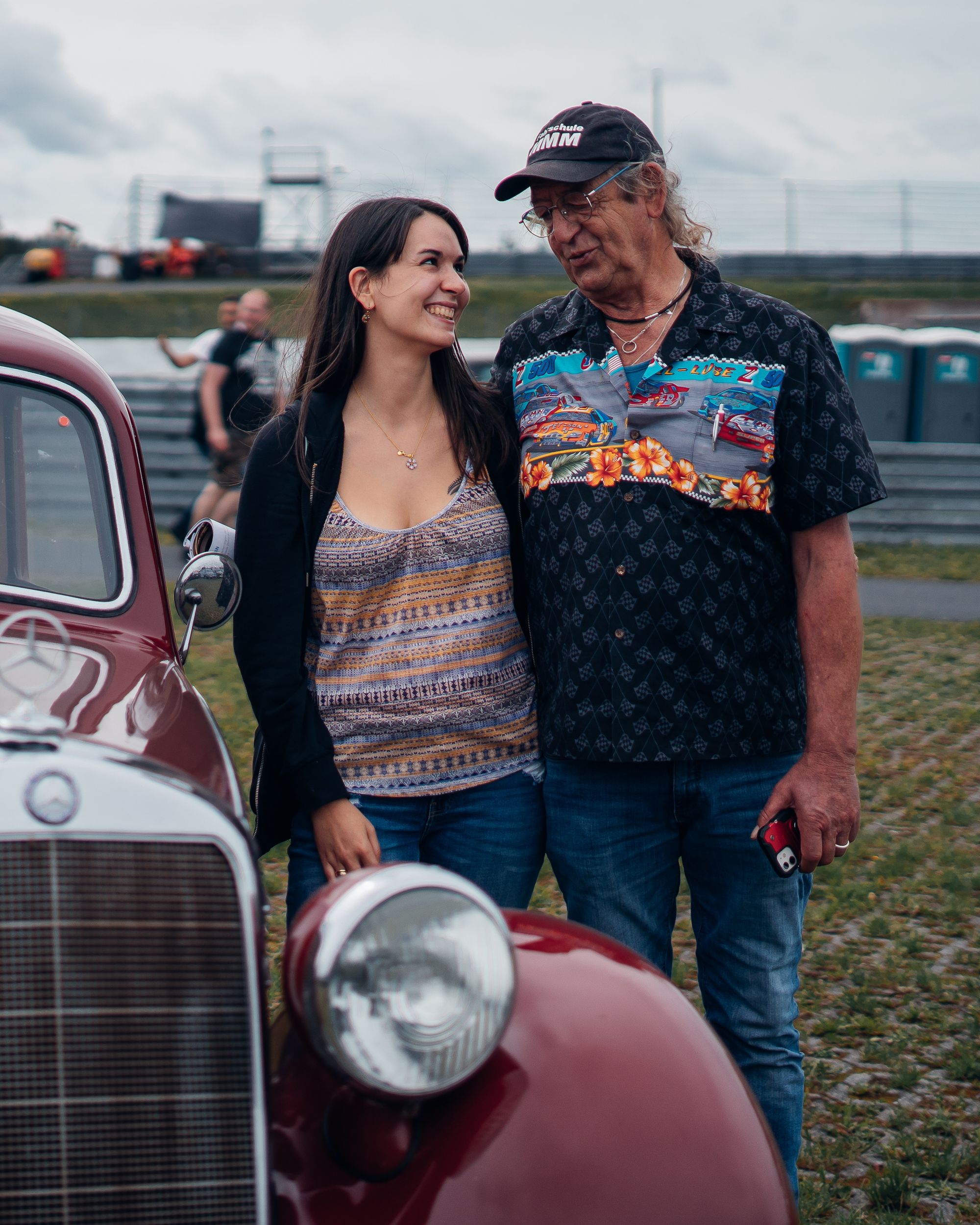 Unser Sommer in Deutschland: Zwischen Autos, Wald und Rex