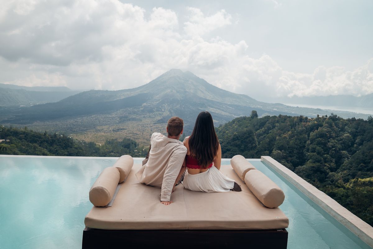 Die Faszination des Mount Batur: Eine Reise in Balis Vulkanlandschaft bei Sonnenaufgang